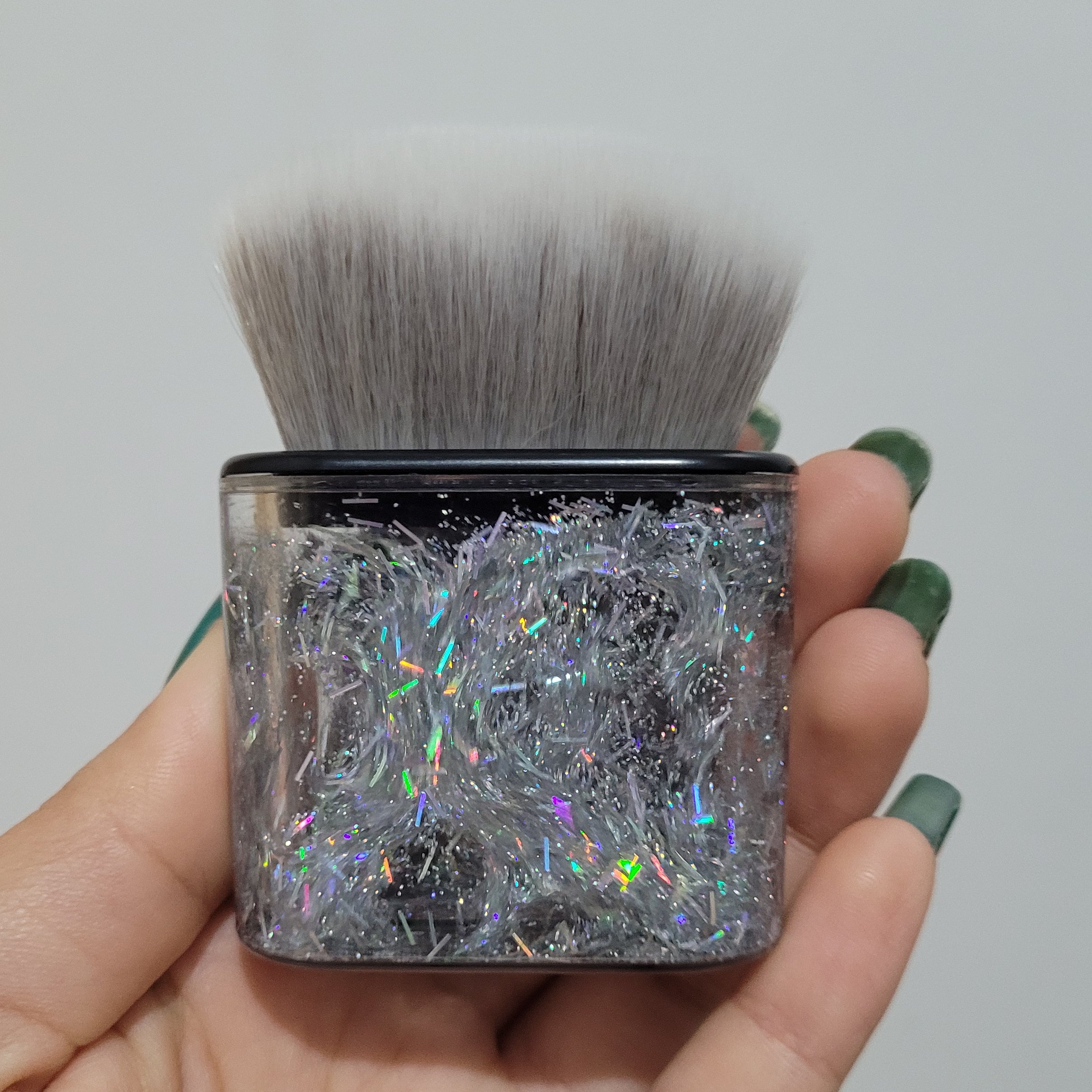 براش تک رژگونه اکواریومی رنگ نقره ای فوق العاده نرم و بدون ریزش قابل جداشدن سر برا شستن براش