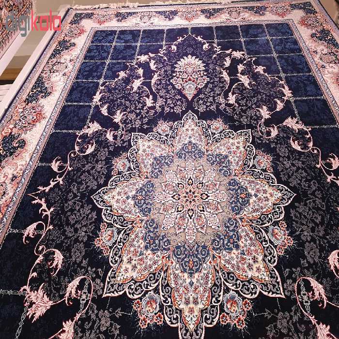 فرش ماشینی زمرد مشهد مدل تاج فیروزه زمینه سورمه ای