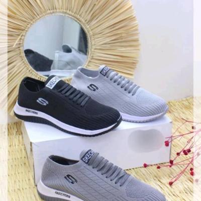 کفش کتانی بافتی اسکیچرز