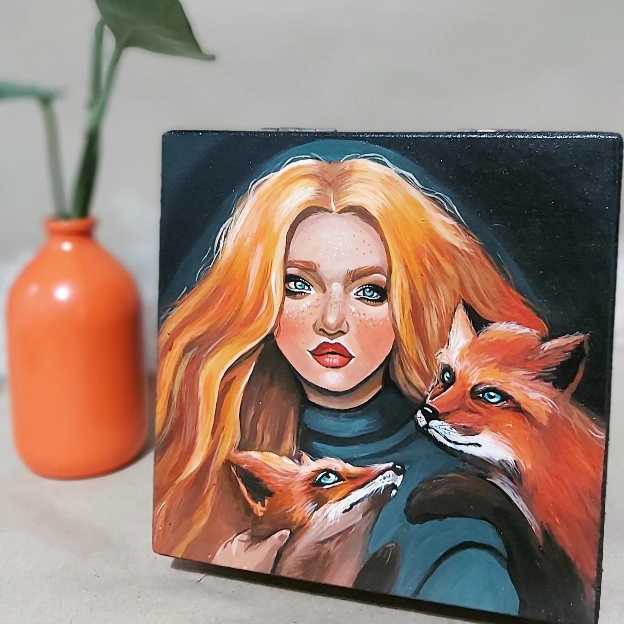 جعبه و آینه ی چوبی