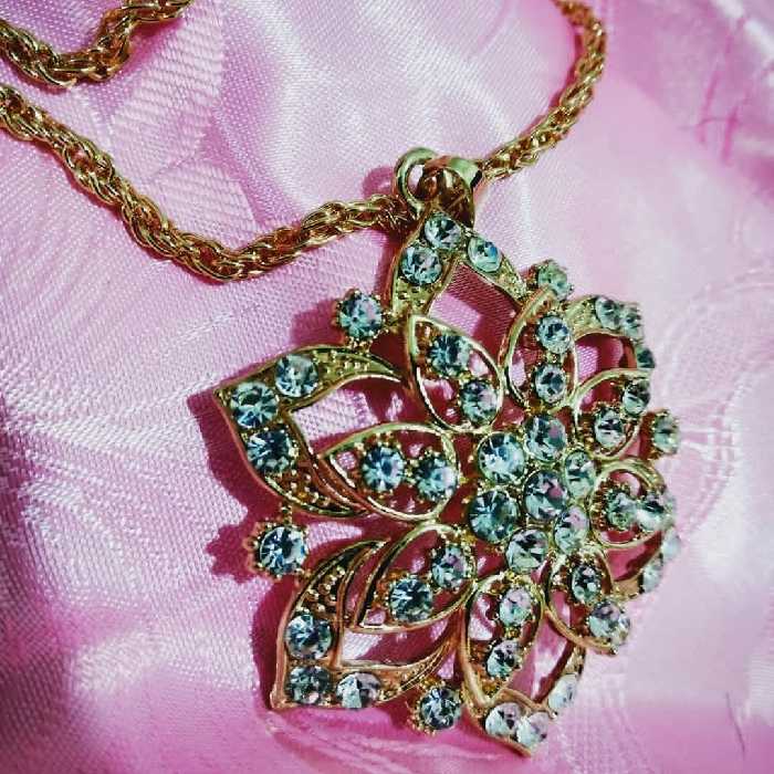 ست پیراهن کیف روسری شال کت شلوار مجلسی مردانه لباس زنانه مدل لباس زیبدلیجات هندی