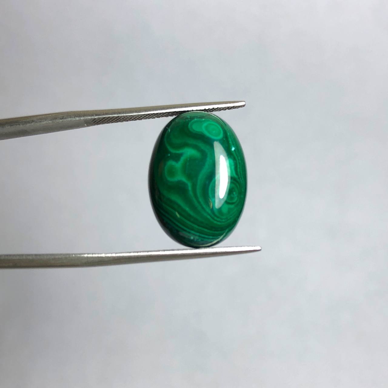 نگین مالاکیت طبیعی سبزرنگ بیضی 240527