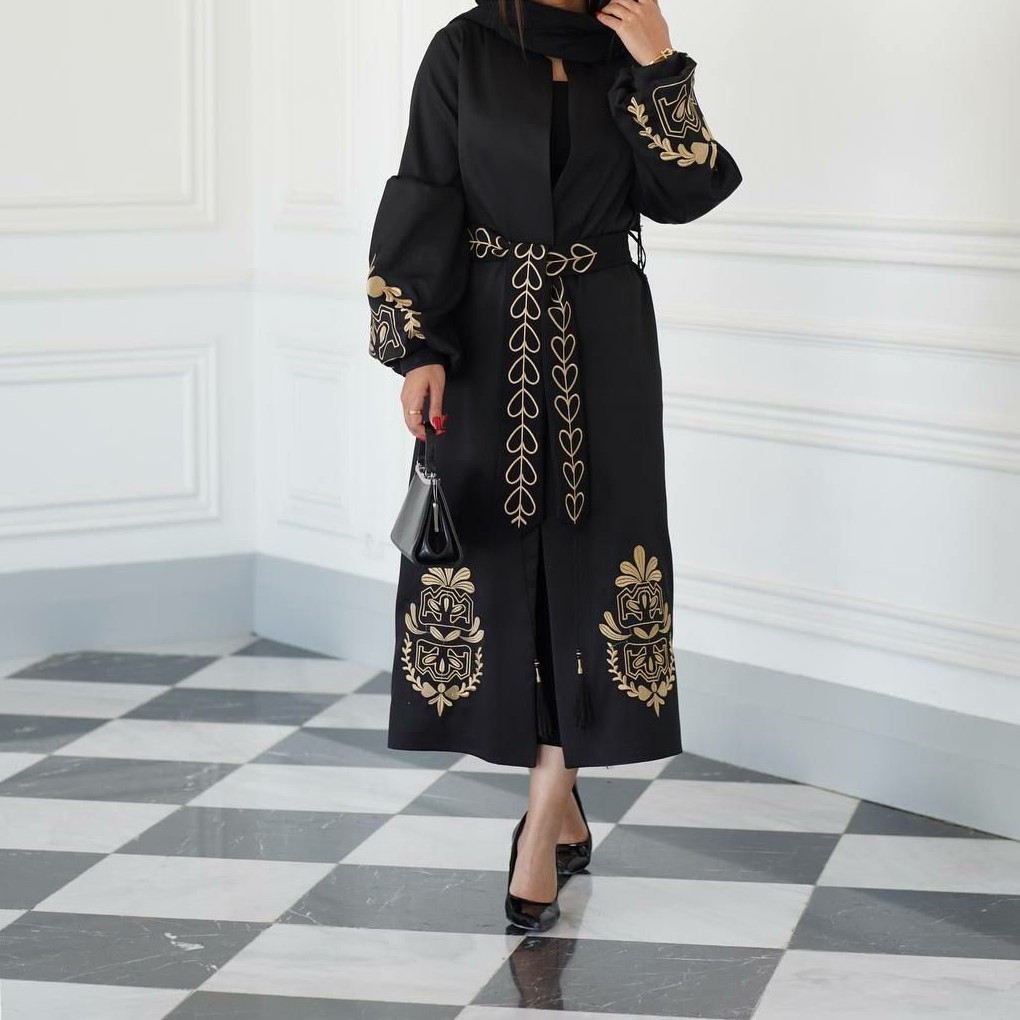 مانتو مجلسی مزونی زنانه جنس کرپ مازراتی گلدوزی شده درجه یک