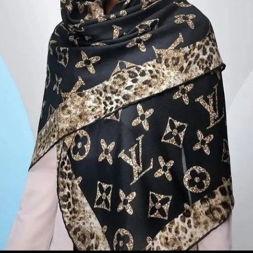 روسری کرپ جذاب و شیک