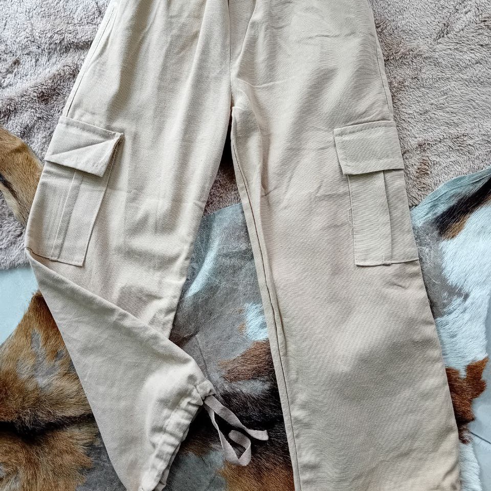 شلوار بگ کارگو بچگانه 
طرح لی سنگشور شده کشی
سایز 65 و70و75و80و85و90 قیمت 250تومان
قیمت225000

