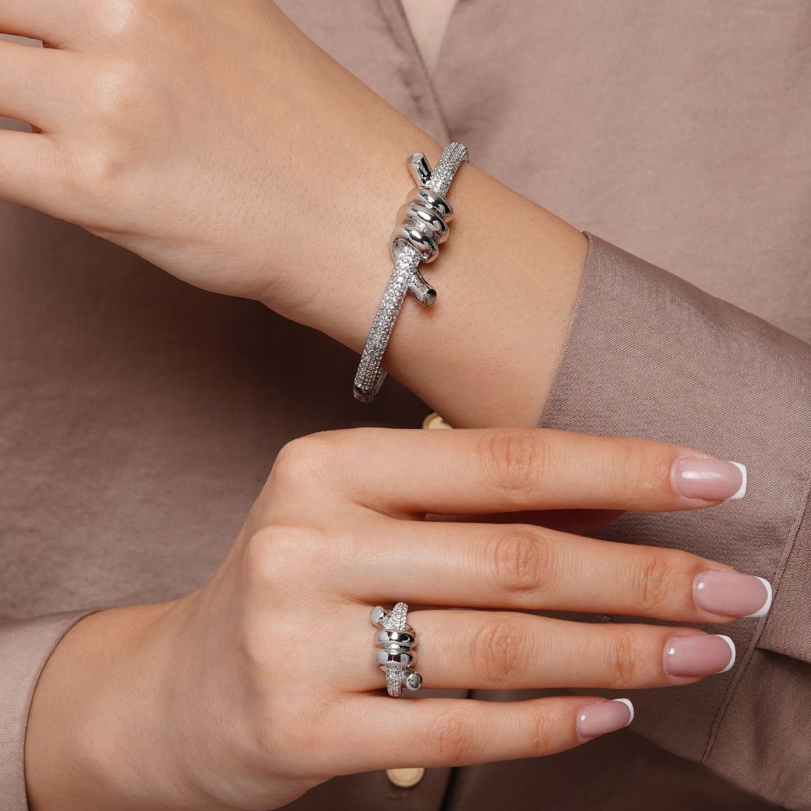 ست دستبندوانگشتر