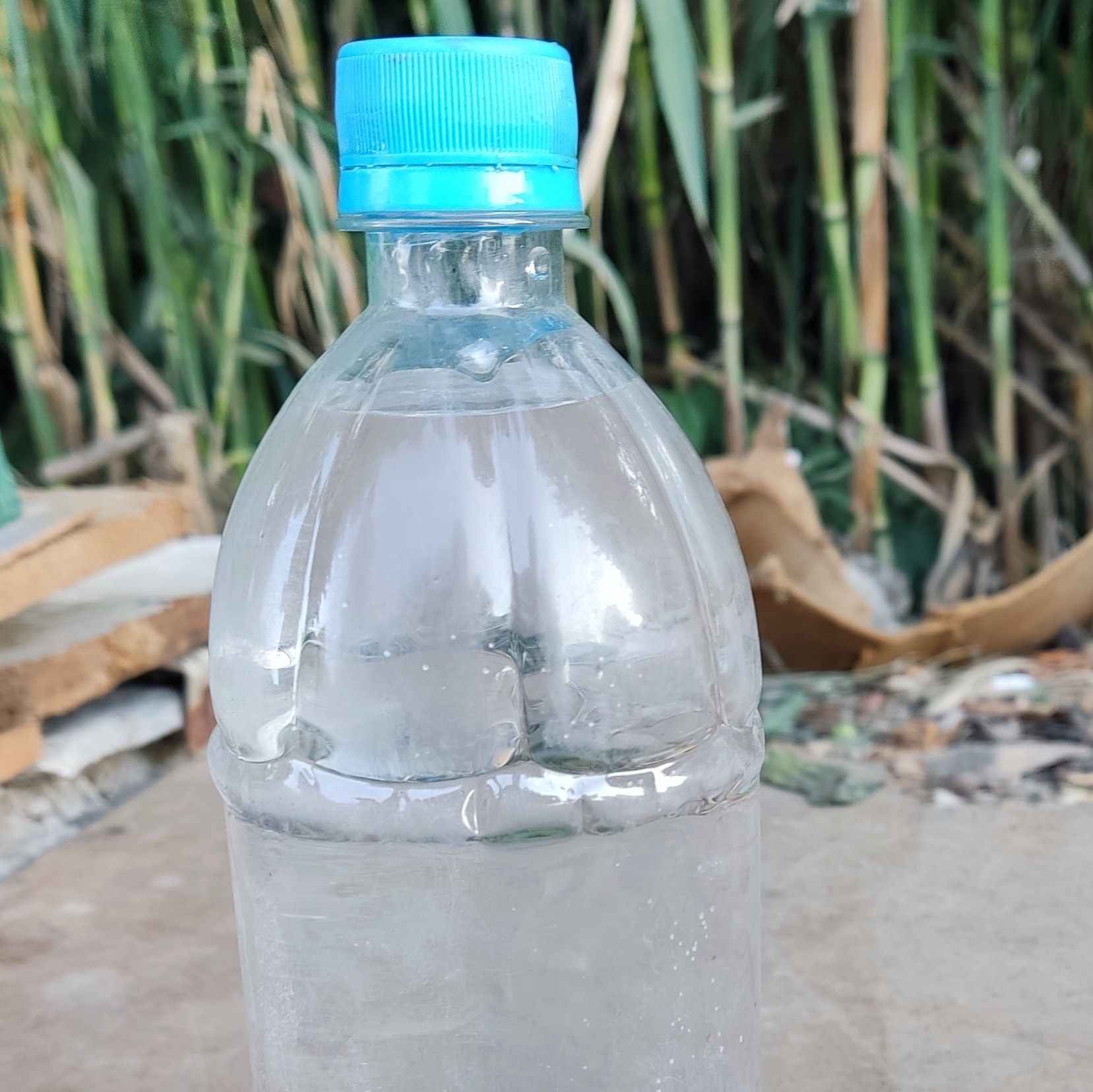 عرق خانگی بهاره لیمو