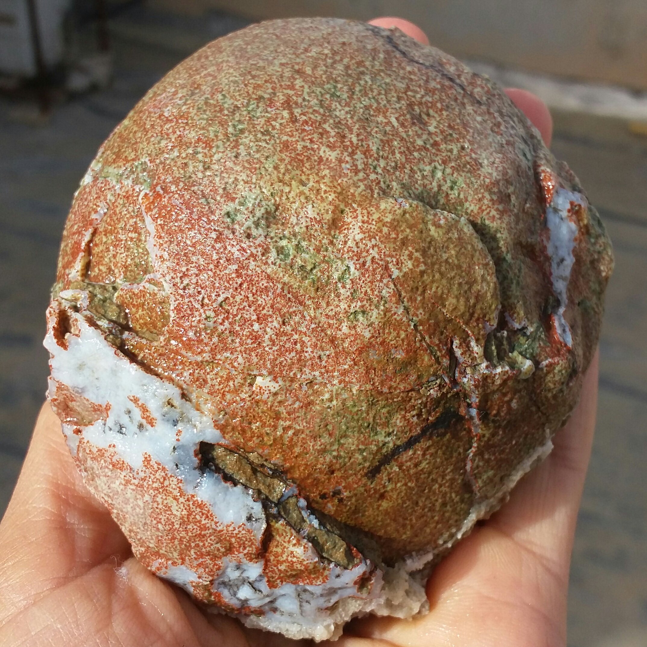 سنگ راف خام غولپیکر عقیق برش نخورده 100 در 100 طبیعی سرشار از خواص شاهکار خلقت
محشر
کد 9092