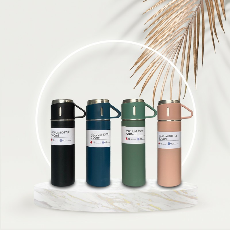 فلاسک سه لیوانه vacuum  bottle  500 cc همراه با جعبه کادویی