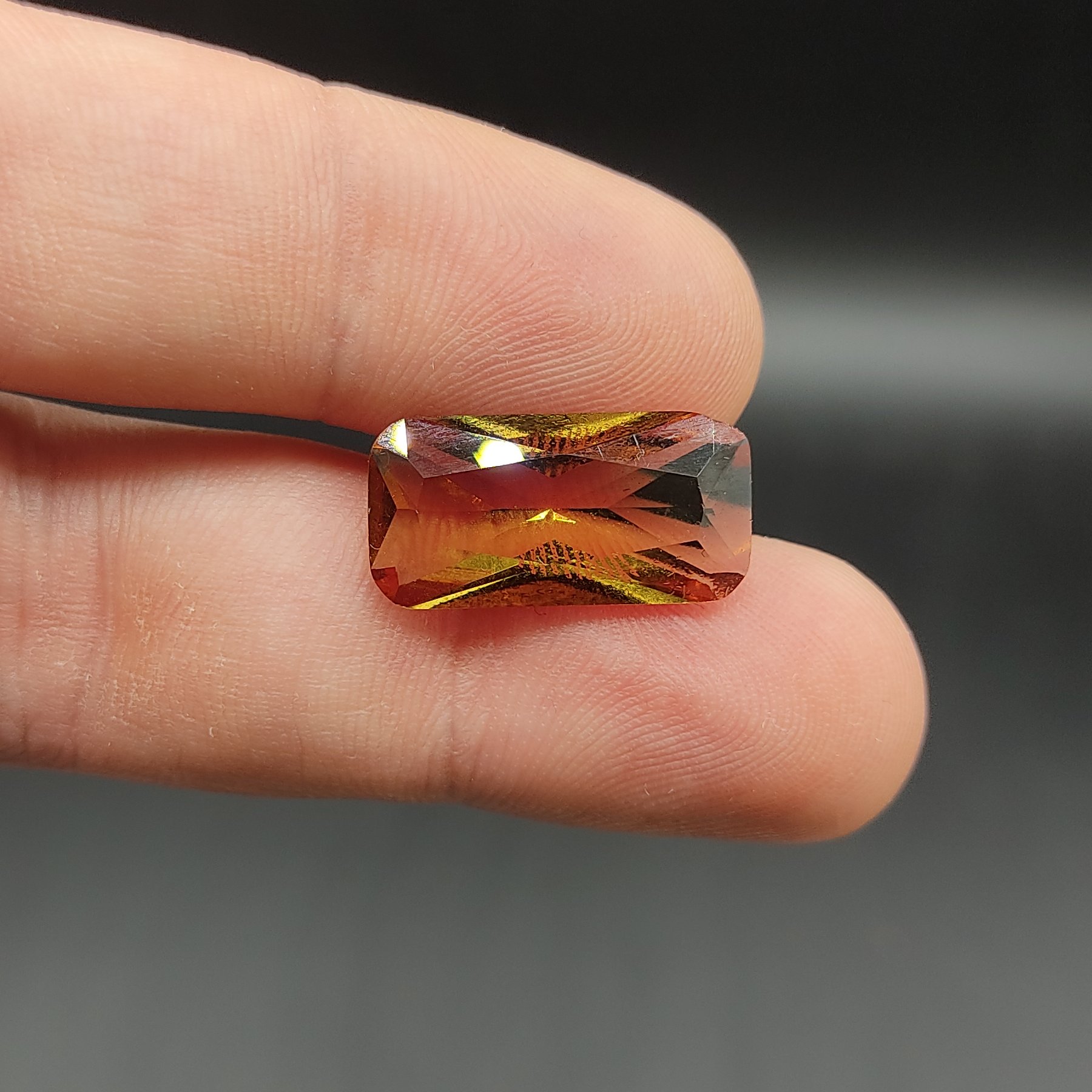 الکساندریت هفت رنگ مستطیلی با کیفیت