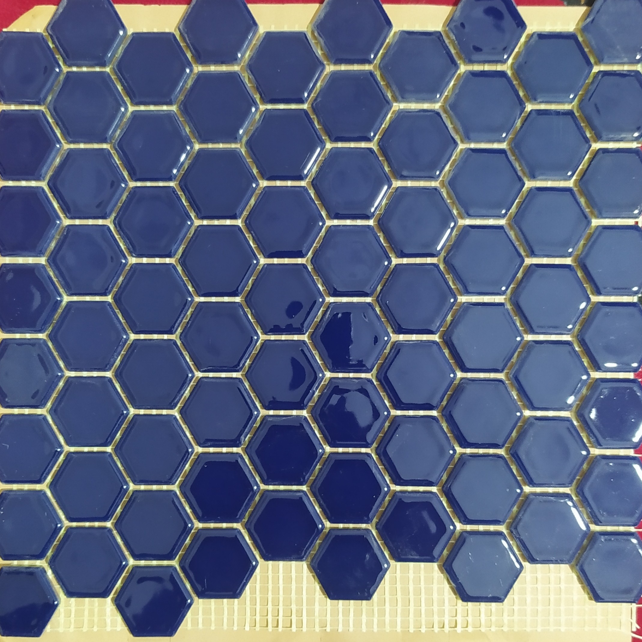 کاشی سرامیک استخری رنگ سرمه ای ، درجه یک ،شیش ضلعی