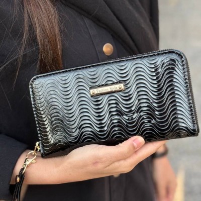 کیف پول ورنی طرحدار