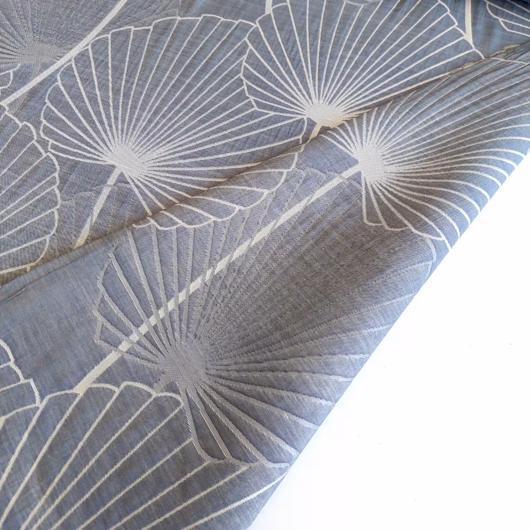 پارچه ژاکارد طرح قاصدک طوسی