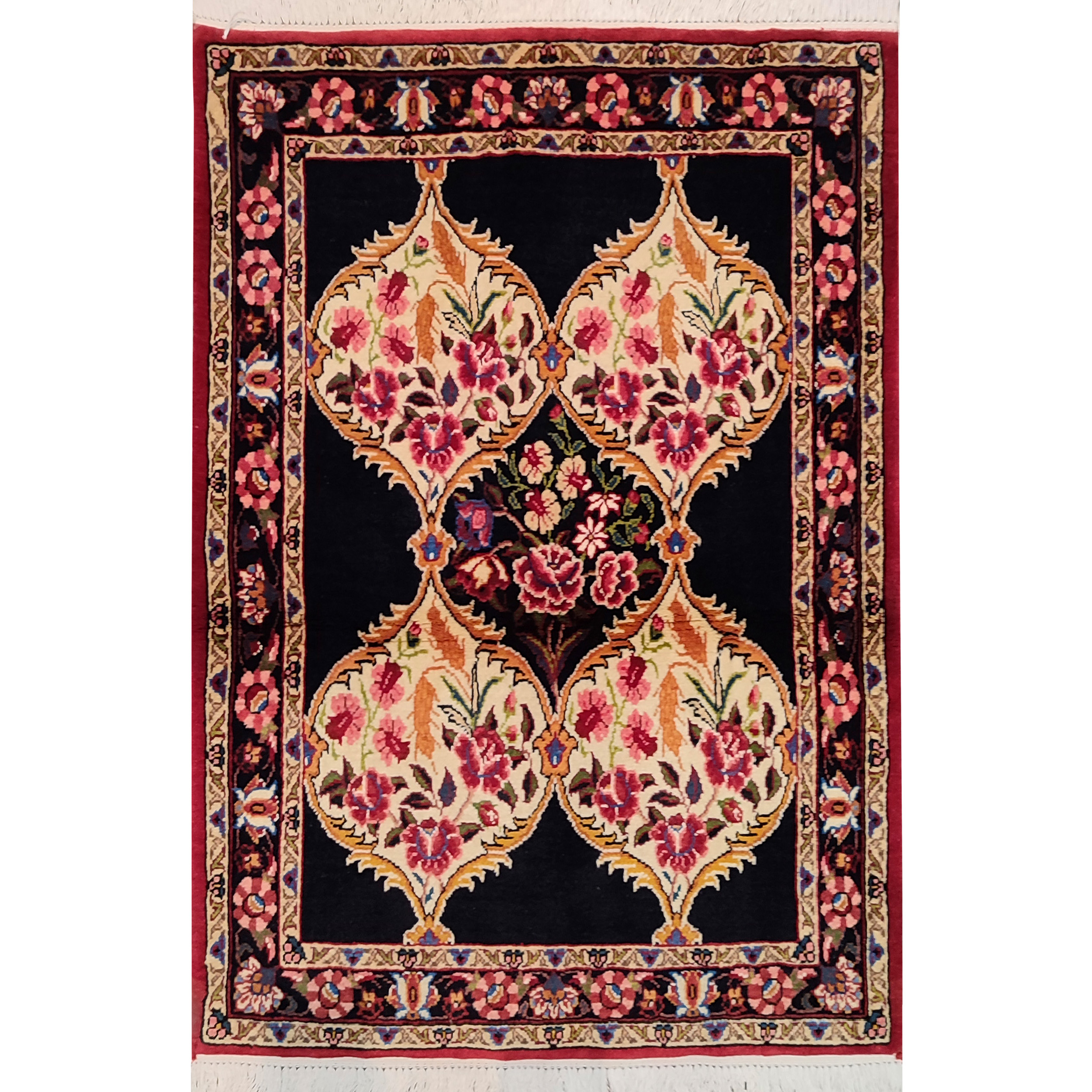 فرش دستبافت یک متری طرح قاب شیدا کد AA290