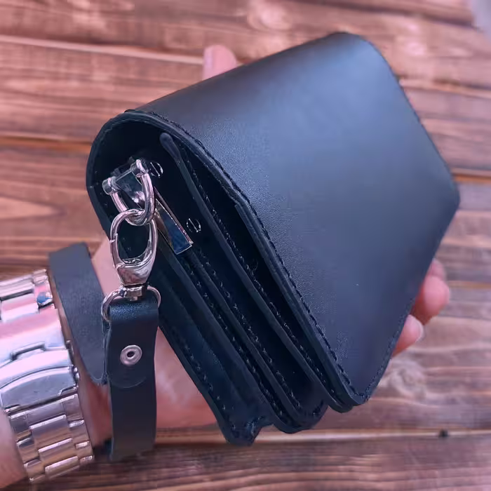 کیف پول چرمی مدل دستی کد 240