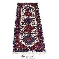 فرش دستبافت کناره 2 متری زمینه کرم نقشه لوزی یلمه شیراز کد 0390