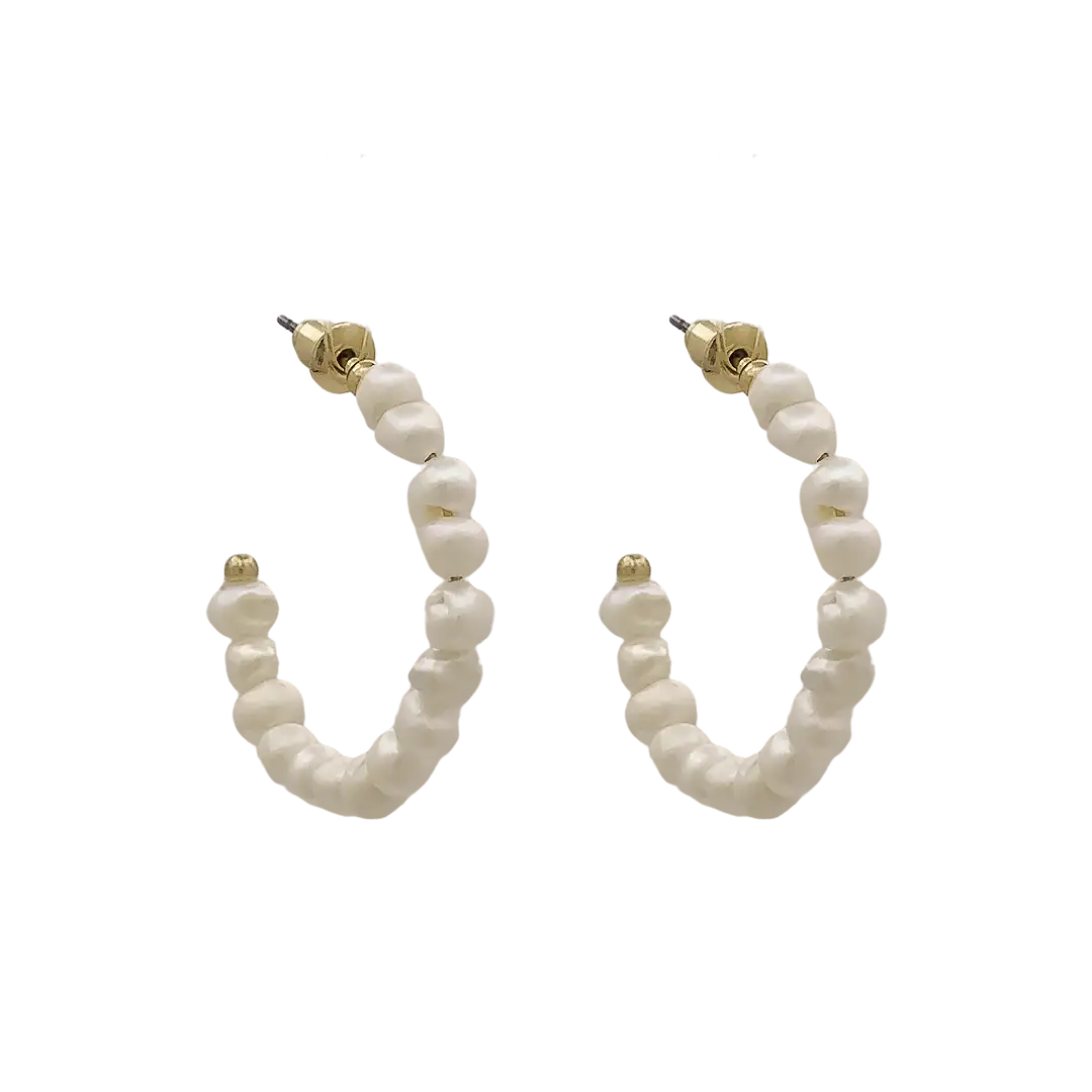 گوشواره نیم حلقه‌ میخی مروارید روکش طلا