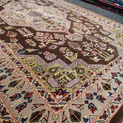 فرش دستبافت سه متری طرح قشقایی کد AA375