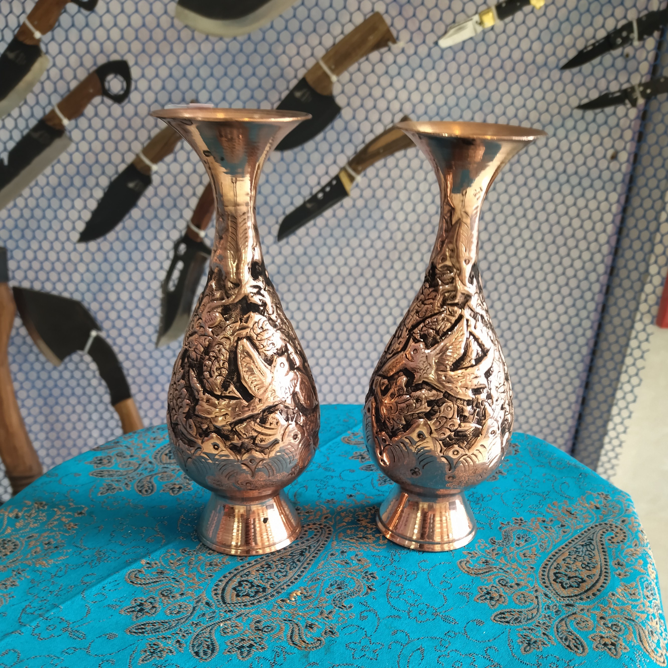 گلدان مسی سایز متوسط قلم زنی