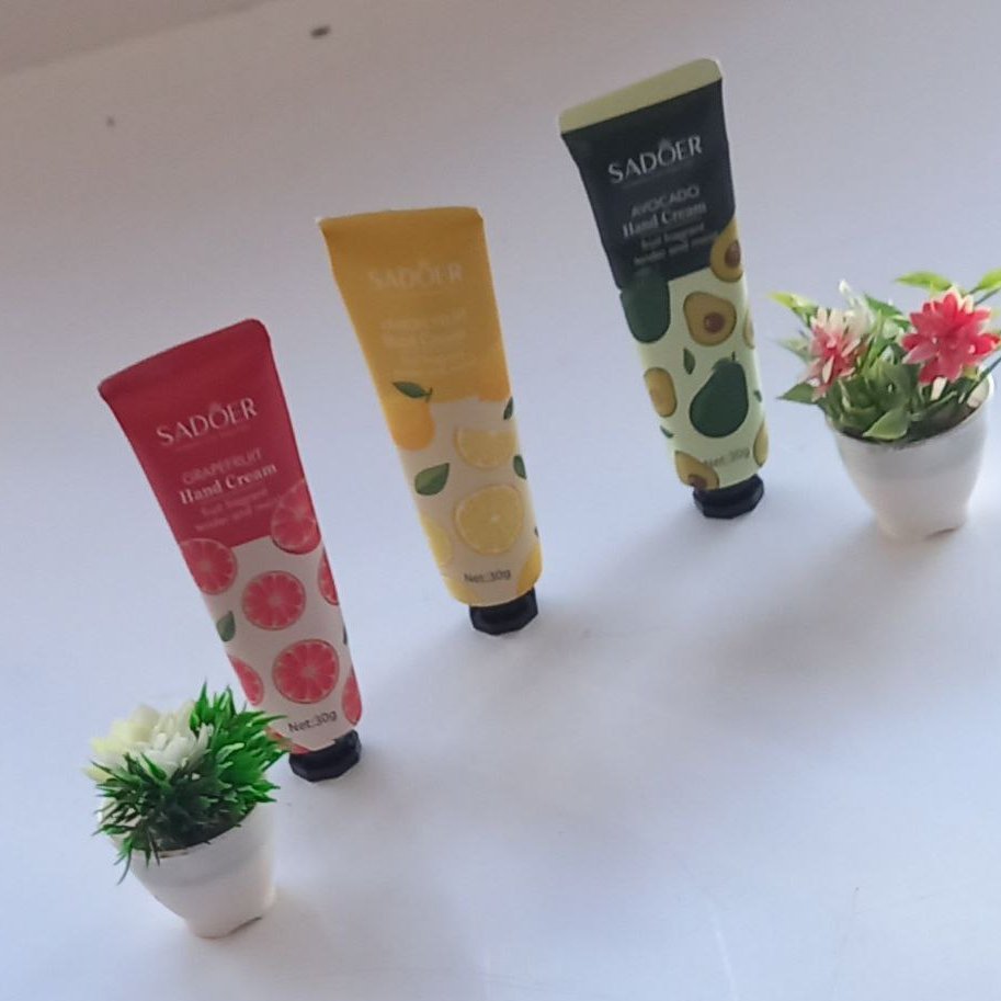 آرایشی کرم فانتزی طعم میوه ای