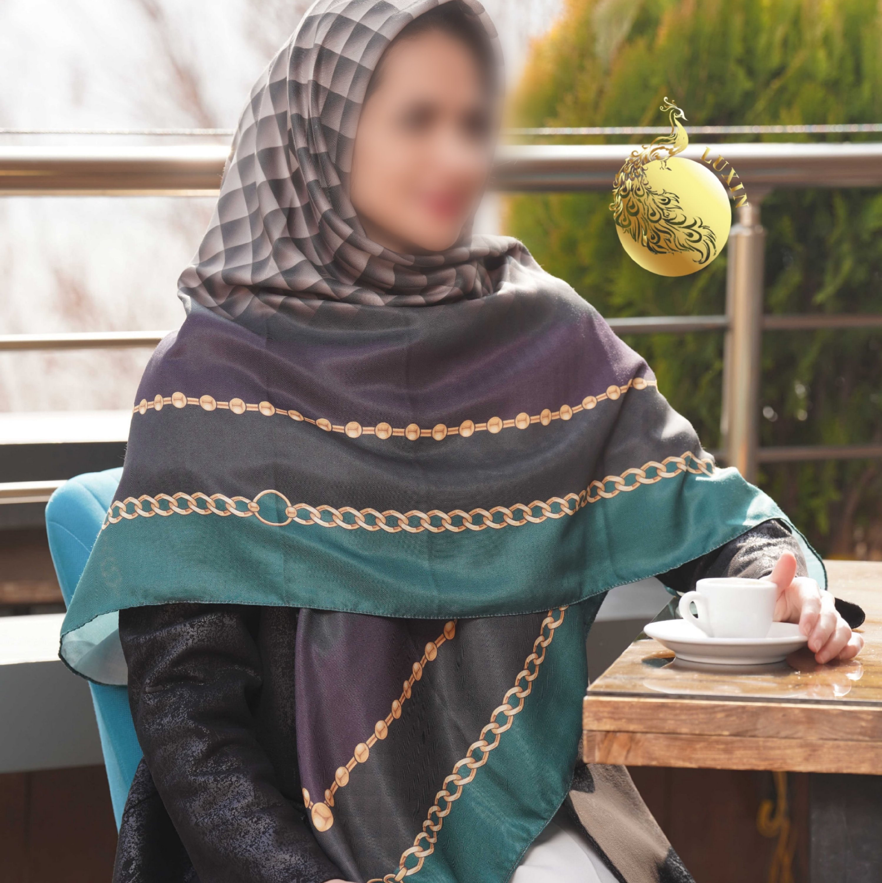 روسری مشکی سبز طرح لوزی قواره 135