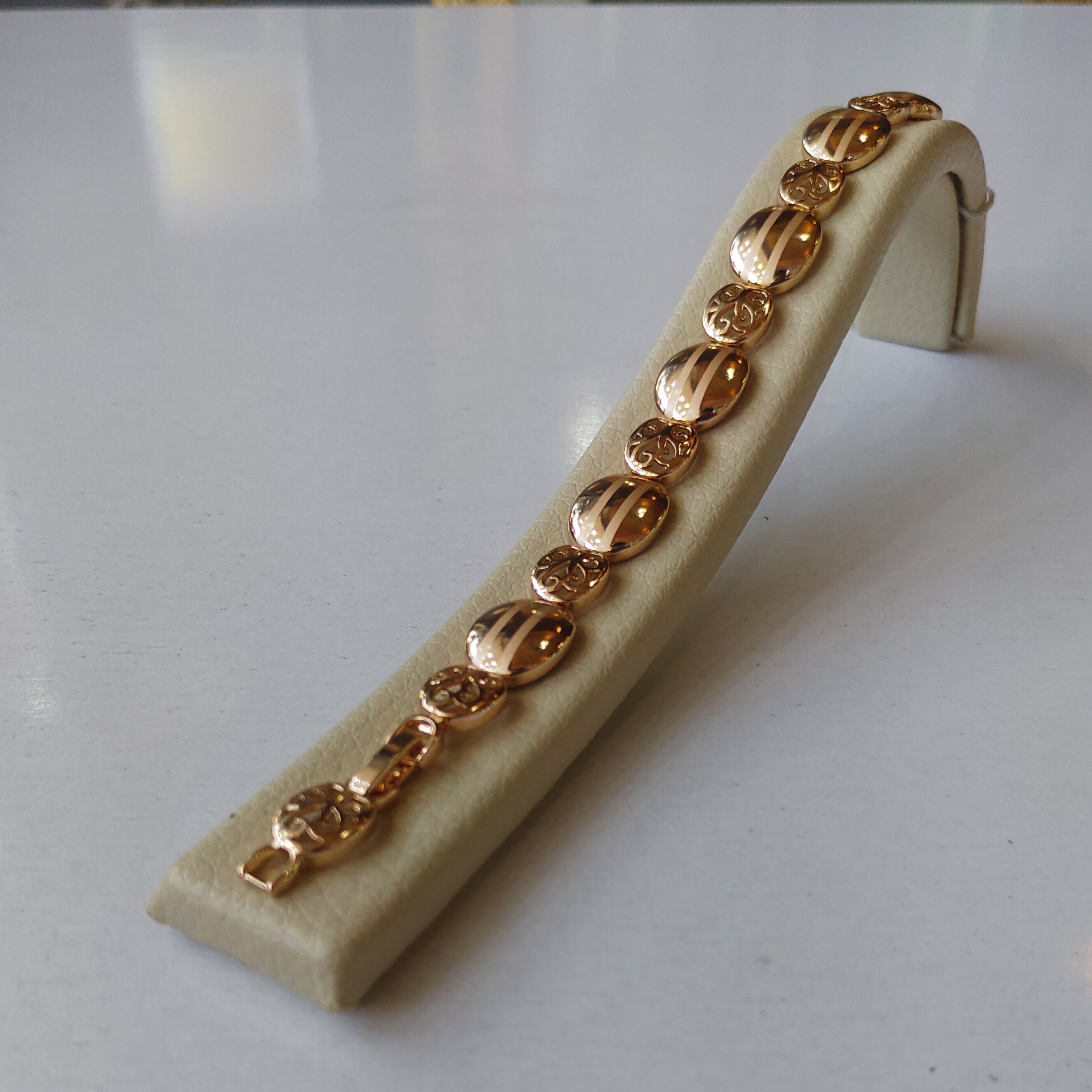 دستبند مارک ژوپینگ