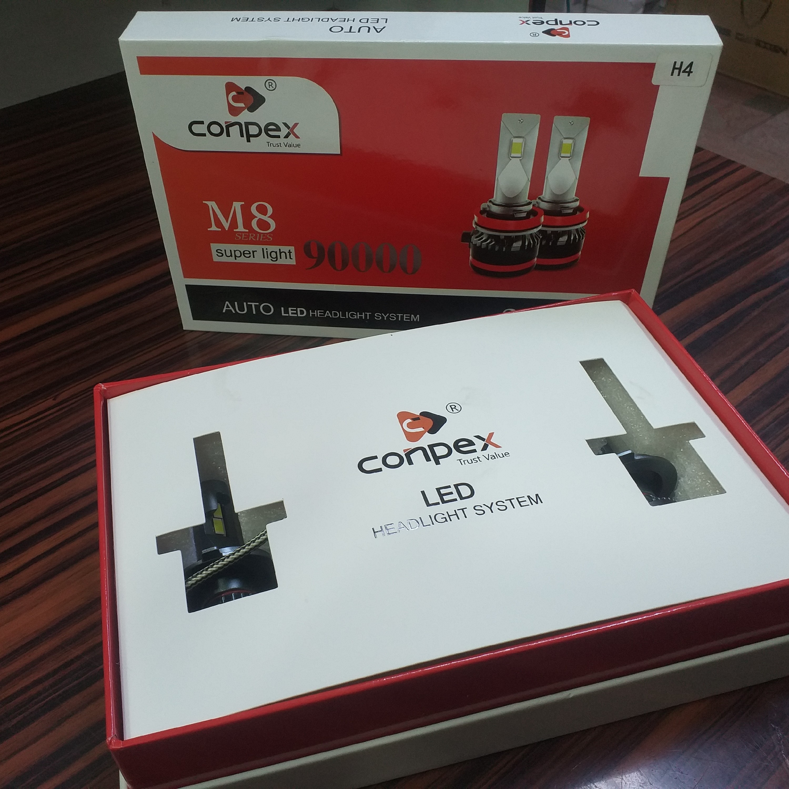 هدلایت M8 شرکت CONPEX پایه H4