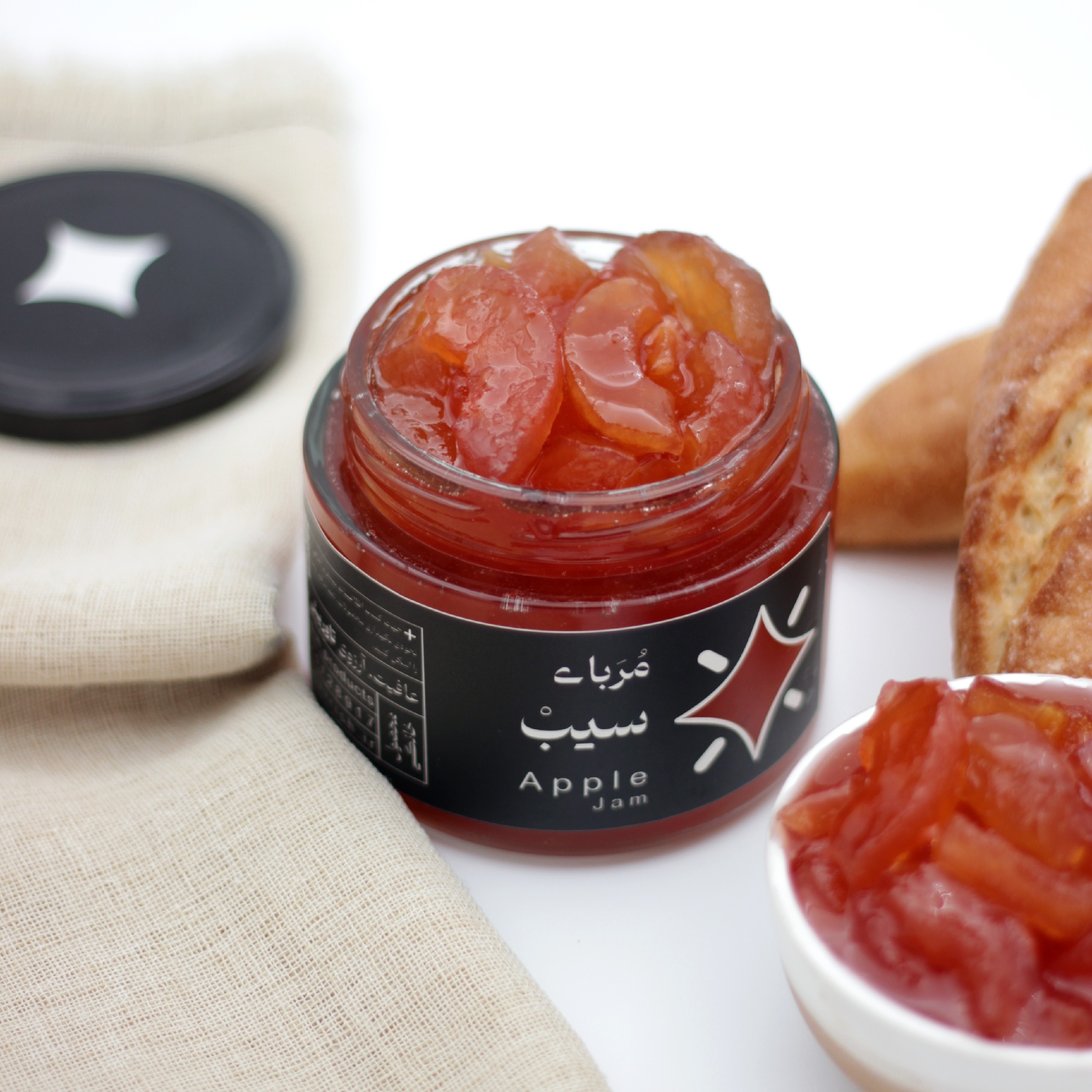 مربای سیب تازه خانگی-حدود 850 گرم-بدون مواد نگهدارنده و افزودنی های غیرمجاز،  پس کرایه 