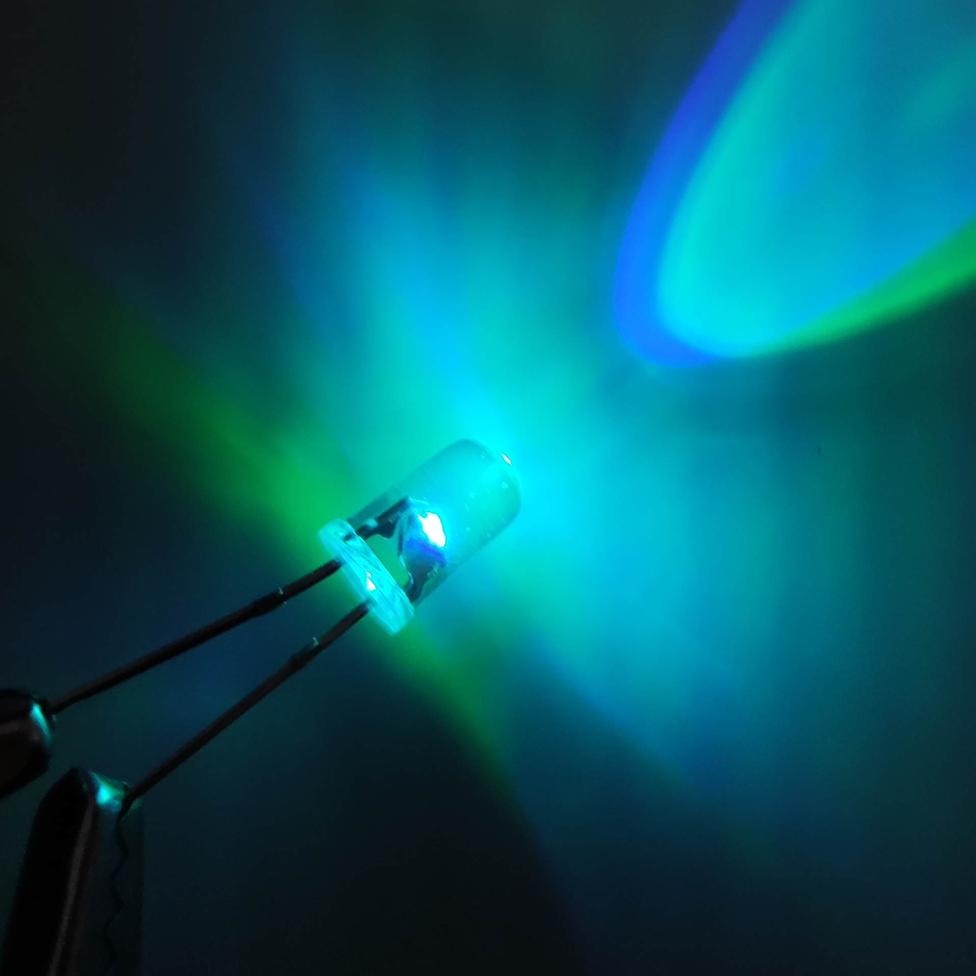 ال ای دی 7 رنگ rgb  چشمک زن 