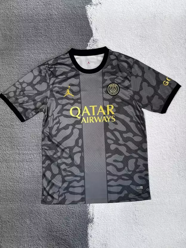 لباس کانسپت سوم پاریسن ژرمن 2024