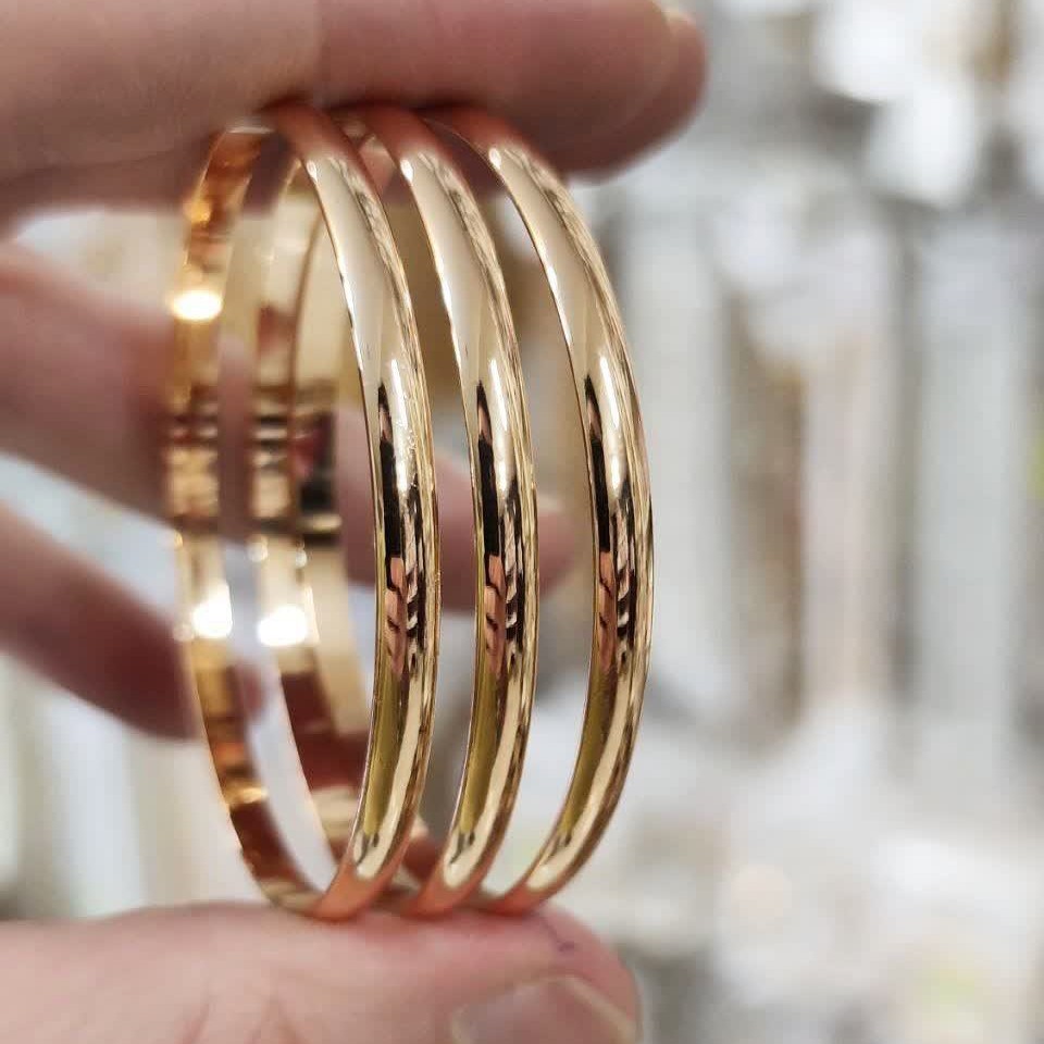 النگو آینه ای 4میل
رنگ ثابت و ضدحساسیت
کیفیت تضمینی 