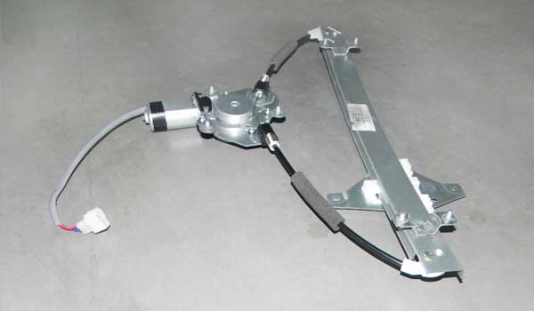 شيشه بالابر عقب راست ام وی ام 530 چین یدک مرکزی - خرید لوازم یدکی خودروهای چینی - لوازم یدکی خودروهای کره ای - لوازم یدکی خودروهای ژاپنی - کف قیمت بازار - ارسال سریع به سراسر ایران