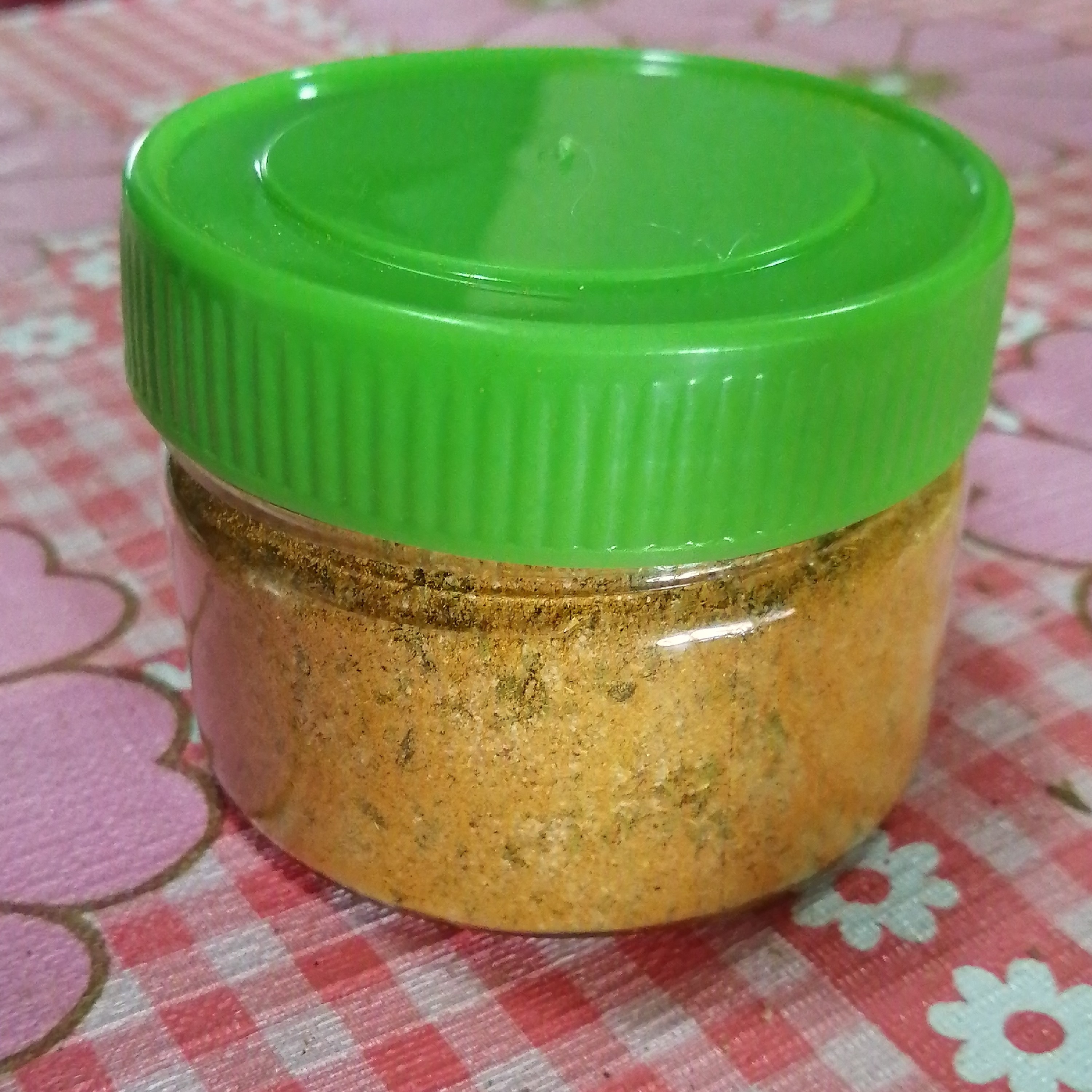 ادویه مخصوص مرغ و ماهی  و میگو بسیار عالی وخوشمزه 150گرم