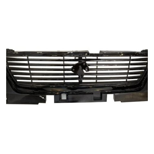 جلو پنجره تارا دستی