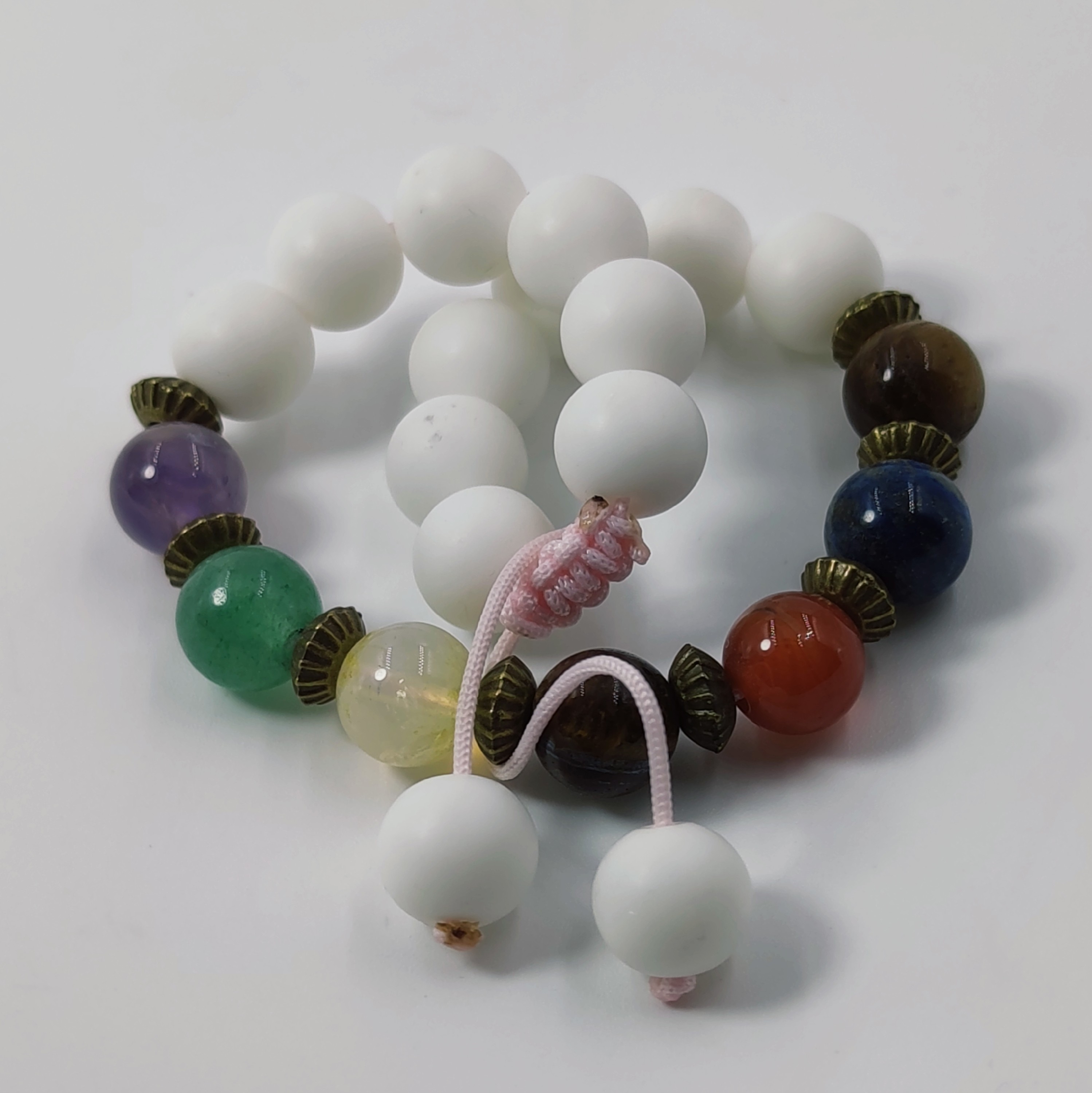 دستبند سنگ های معدنی و انیکس سفید 