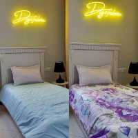 لحاف یک نفره طرح بنفشه و آبی