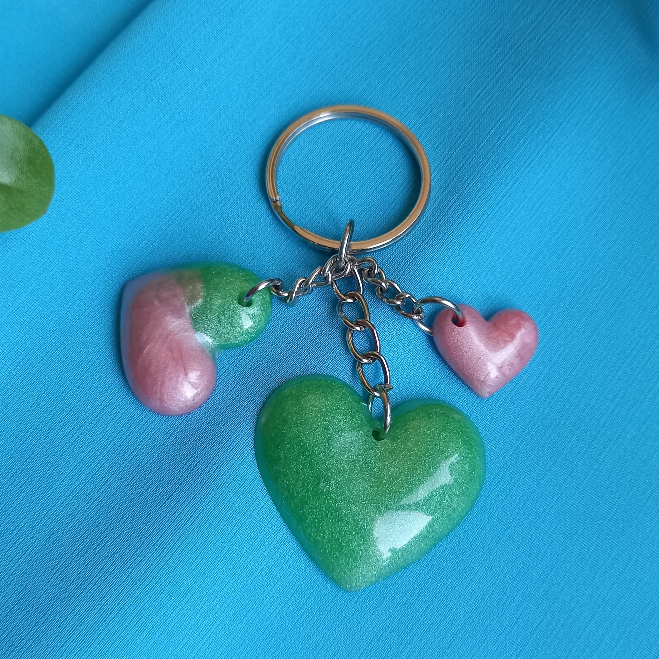 سرکلیدی های رزینی  در طرح های متنوع ، ساخته شده با رزین شفاف 