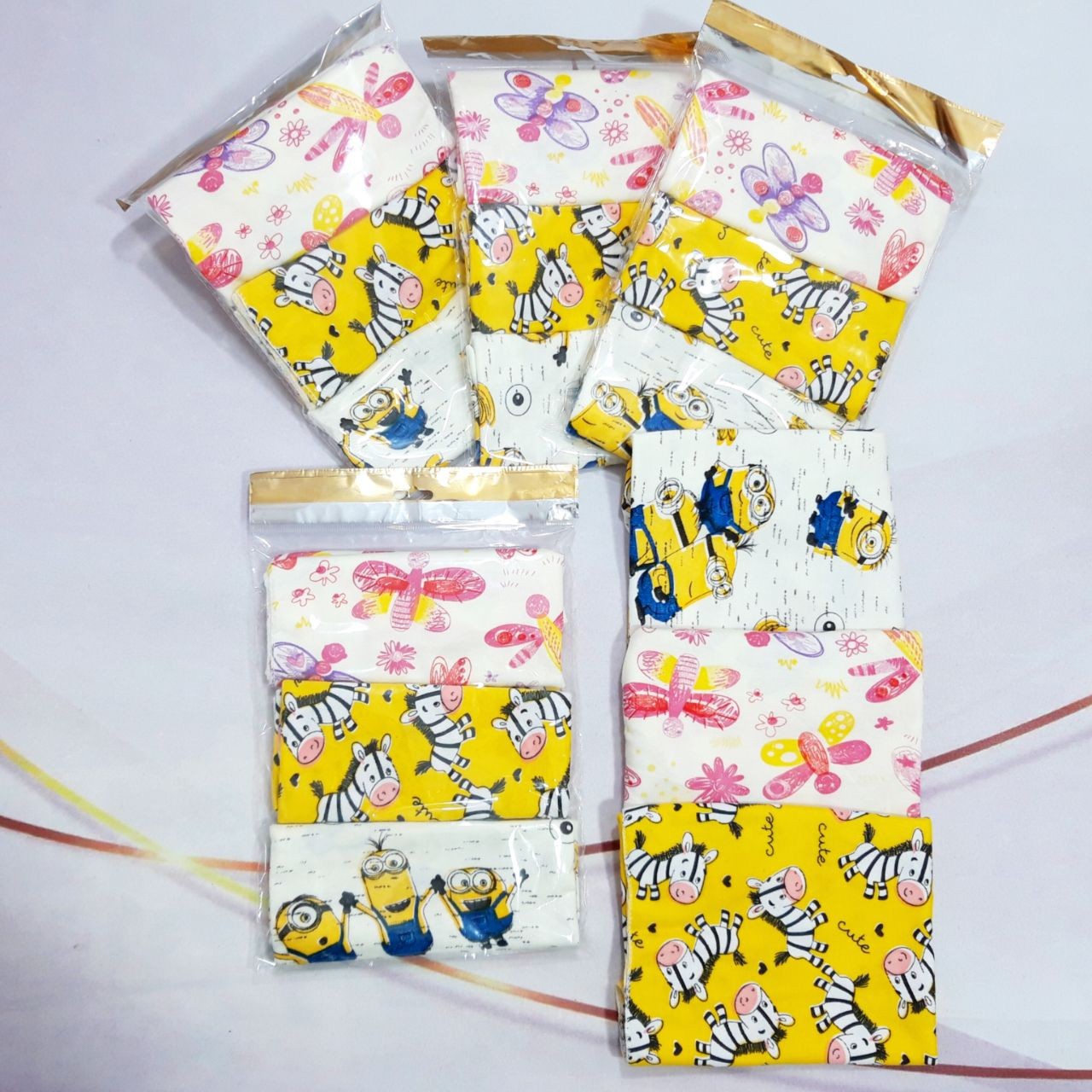 خشک کن نوزادی طرحدار جنس نخی ابعاد 40 در 57 ( تکی هم قابل سفارش است ) 