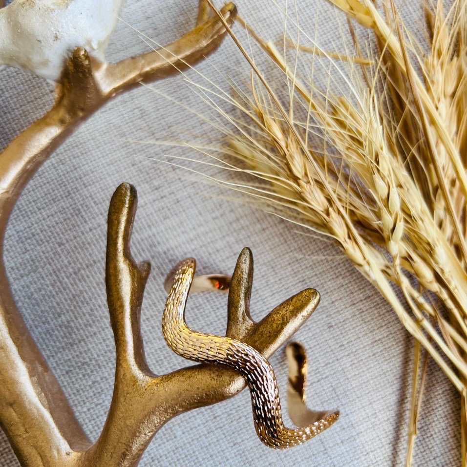 دستبندپوست ماری