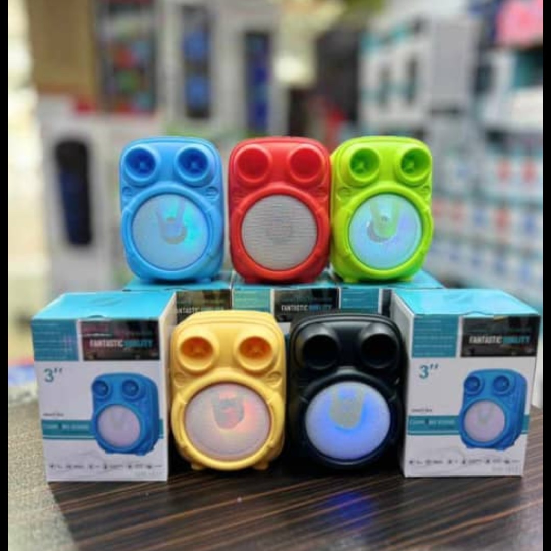 اسپیکرایستاده کا تی اس 1817  با رنگ بندی 