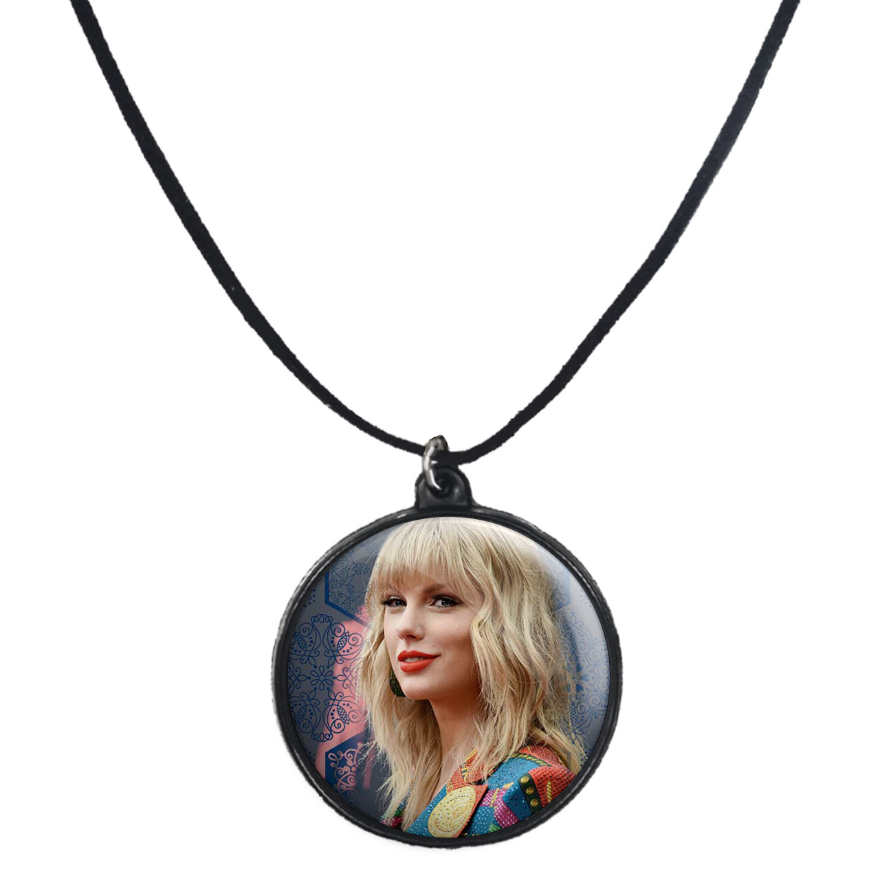 گردنبند پرمانه طرح تیلور سویفت کد pmb.2825 مدل دو طرفه