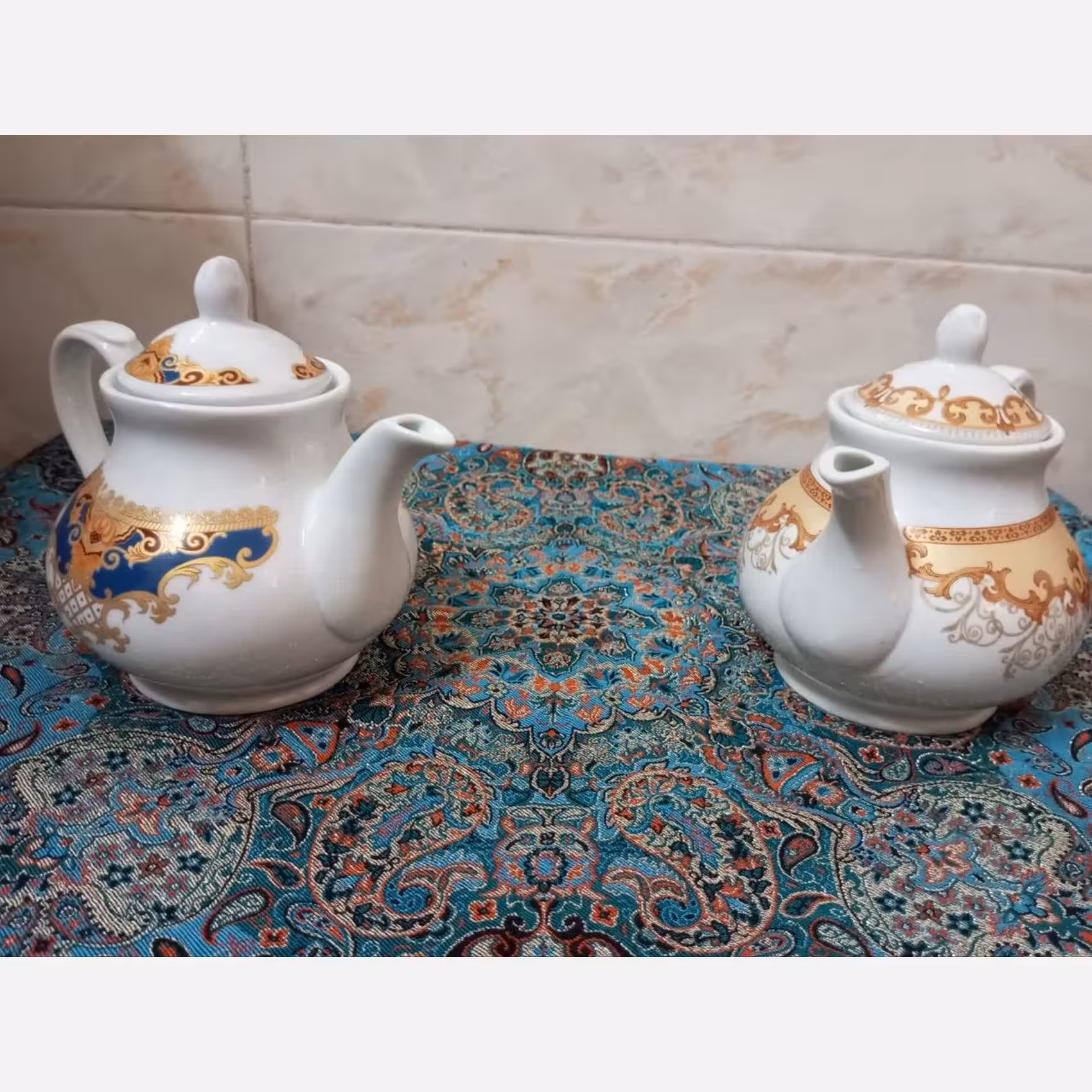قوری چینی متوسط در دورنگ