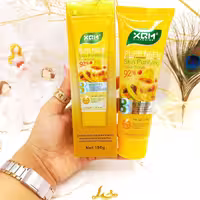 ژل اسکراب لایه بردار و روشن کننده 92 درصد صورت و بدن پاپایا پرتقال چای سبز XQM