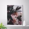 تابلو روما دیزاین طرح گل در ظرف و نوشته لاتین و گل صورتی و سفید به همراه برگ مدل A04d مجموعه 3 عددی