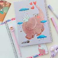 دفترهای 60 برگ باکیفیت برند ایمان طرح Happy animal طرح فیل جدید
جلدشون مجلد هستش
سیمی