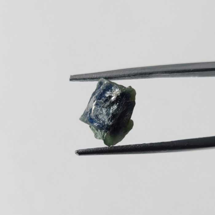 راف سنگ یاقوت کبود معدنی و طبیعی (اوپک)