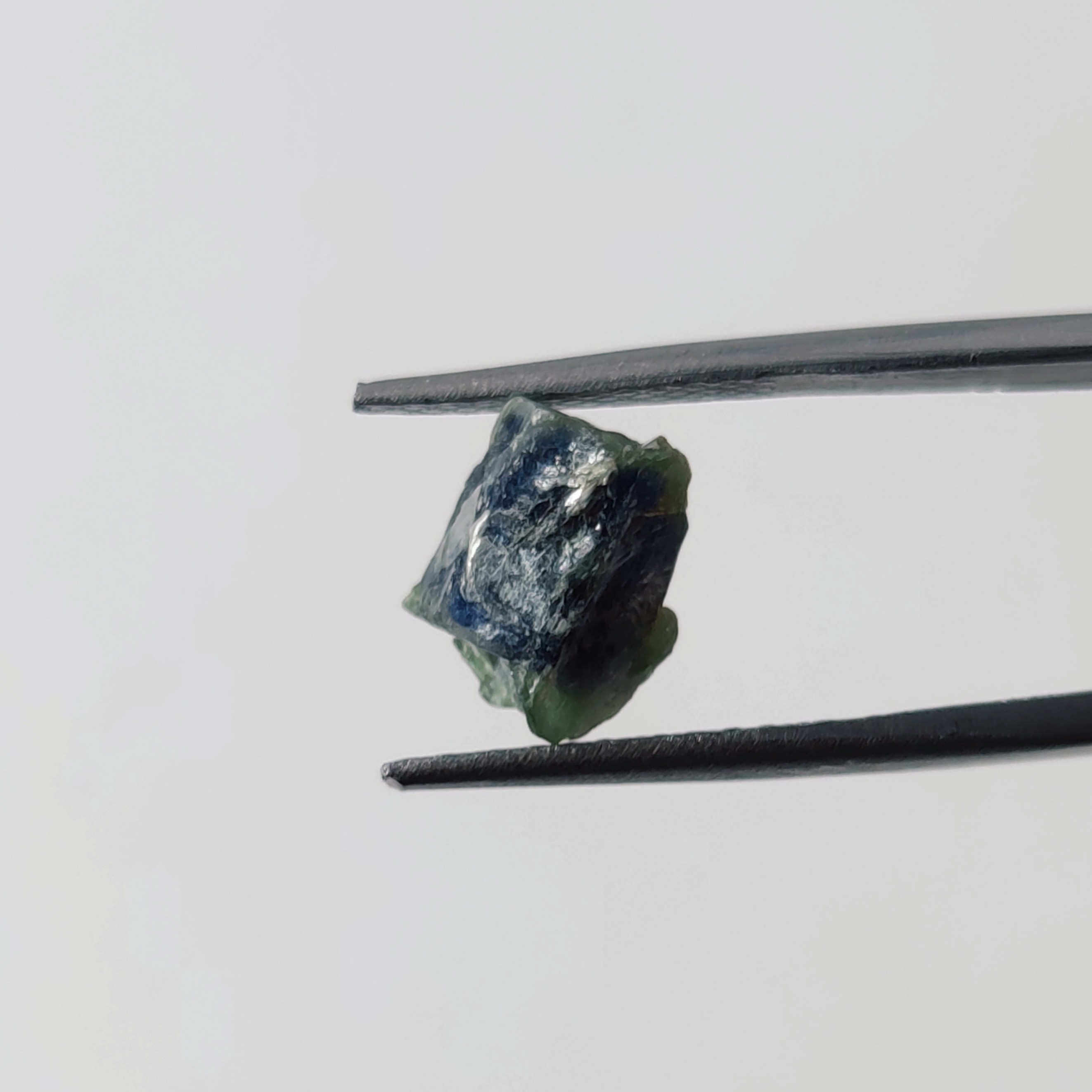 راف سنگ یاقوت کبود معدنی و طبیعی (اوپک)