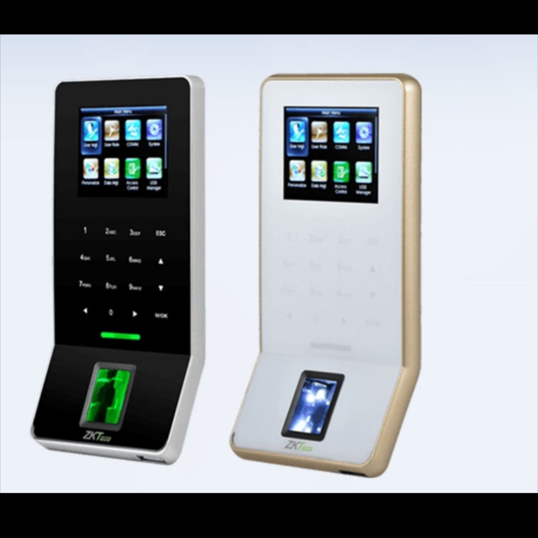 دستگاه و نرم افزار حضور و غیاب مدارس به همراه پنل پیامکی 