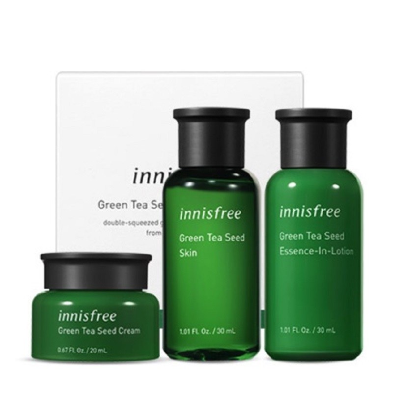 پک مرطوب کننده دانه چای سبز اینیسفری شامل لوشن. کرم و تونر