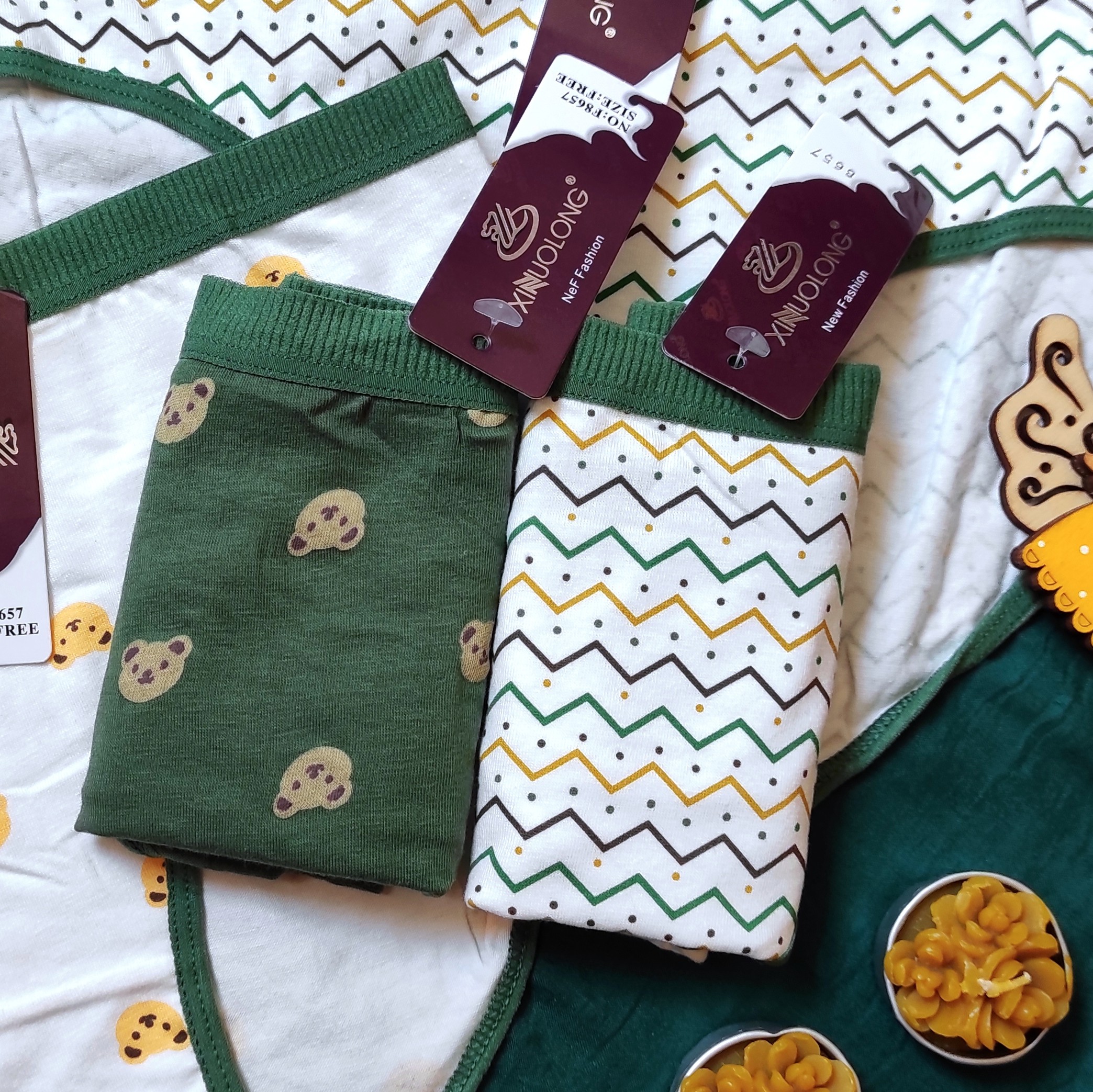 پک اقتصادی2عددی شورت عروسکی زنانه.تم سبز و سفید.سایز ایکس لارج.باکیفیت